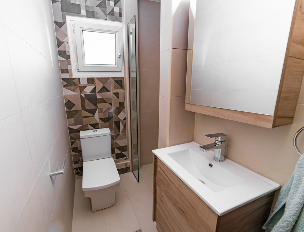 Ανακαίνιση μπάνιου WC , Καλαμαριά