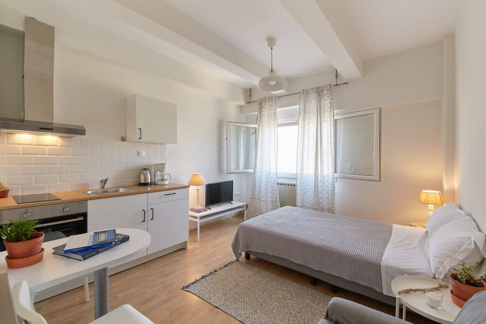 Κατασκευή air bnb στουντιο διαμέρισμα με κουζίνα και θερμανση φυσικού αερίου